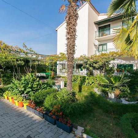 Apartments Branko Vodice Exteriör bild