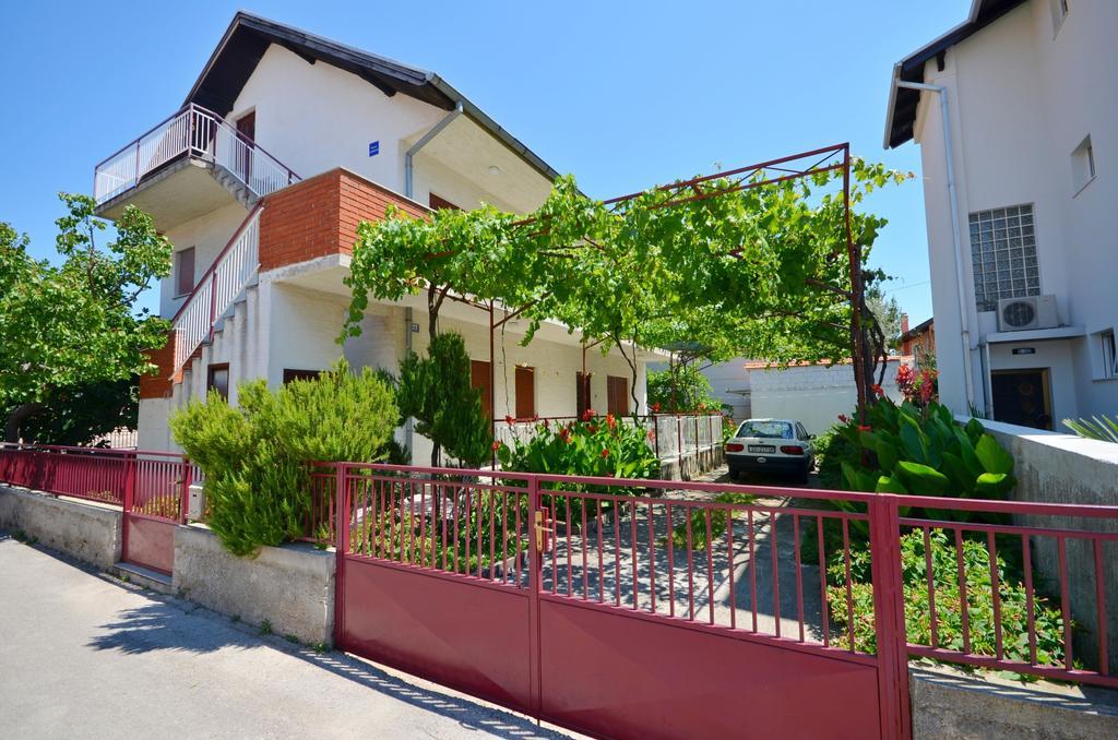 Apartments Branko Vodice Exteriör bild