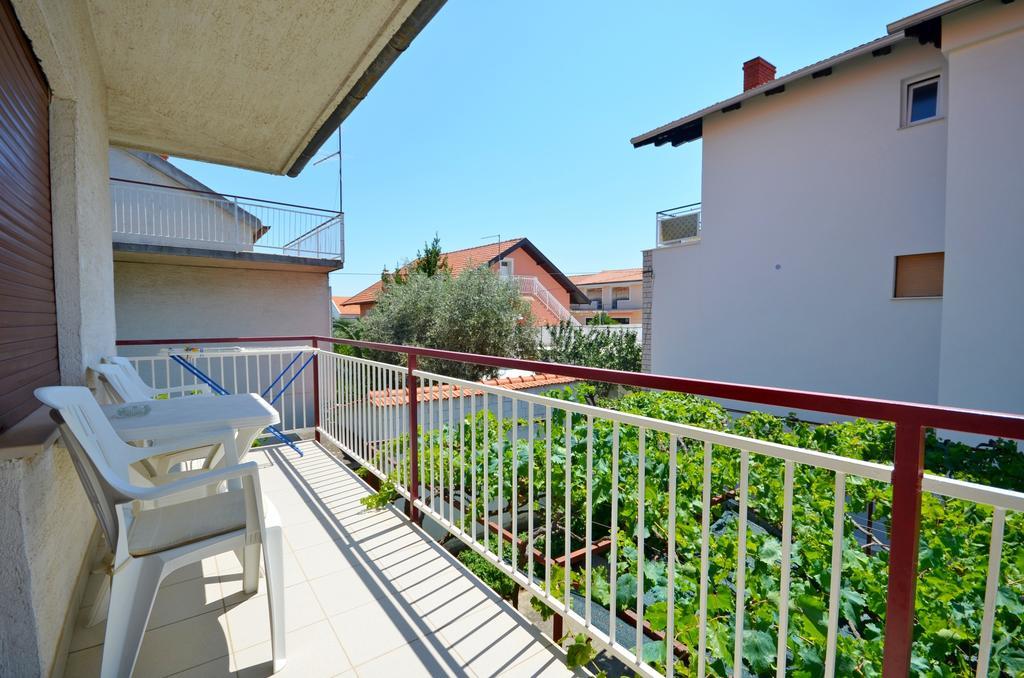 Apartments Branko Vodice Exteriör bild