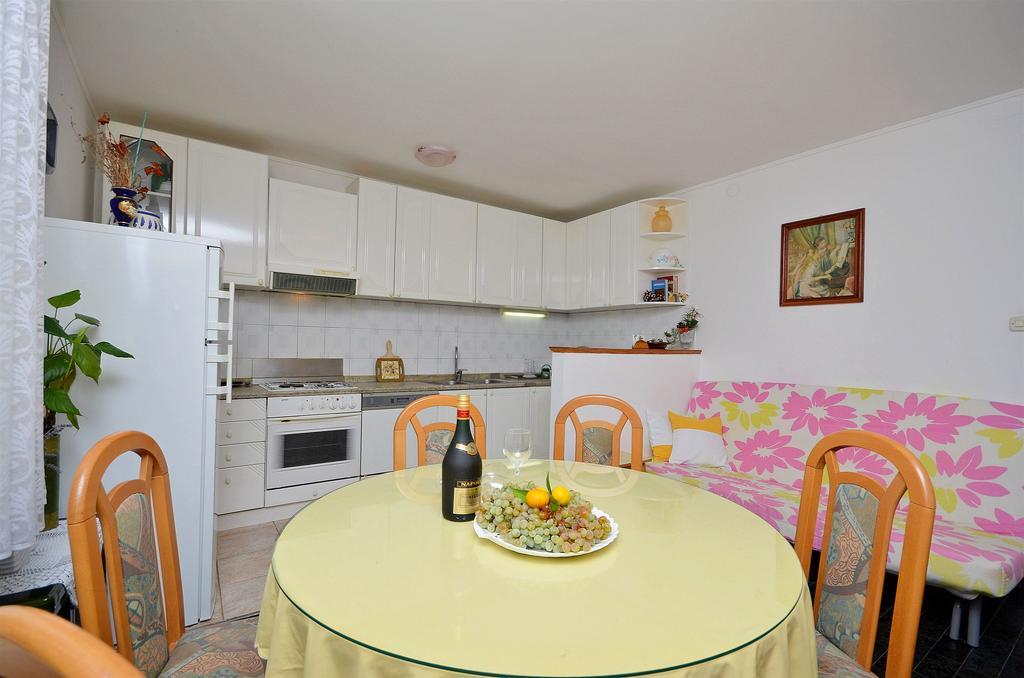 Apartments Branko Vodice Exteriör bild